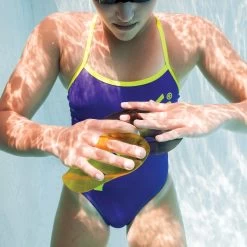 Plaquettes De Natation Finis Iso Hand Paddle 8 Plaquettes De Natation Finis Iso Hand Paddle -Nagez à Votre Guise 1.05.033 usage.main 4